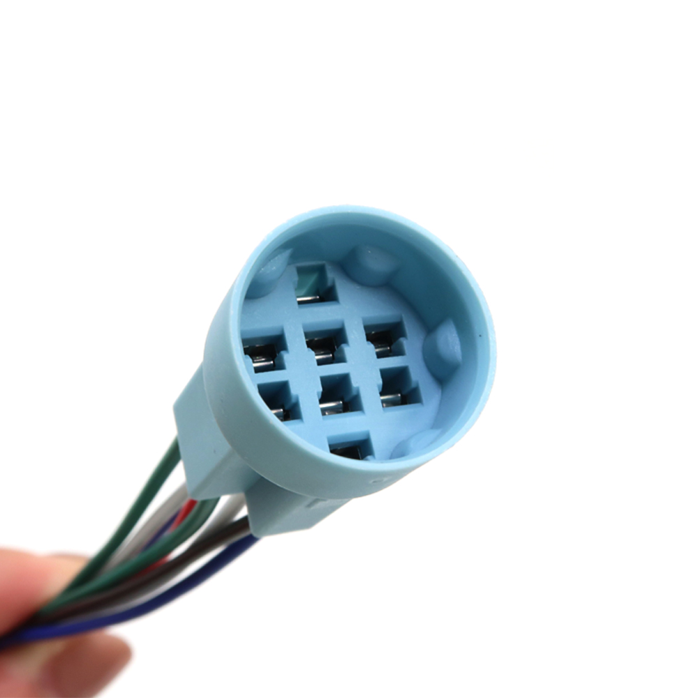 Zesp&oacute;ł przewod&oacute;w do przełącznika przyciskowego ze złączem przewod&oacute;w elektrycznych 20 mm