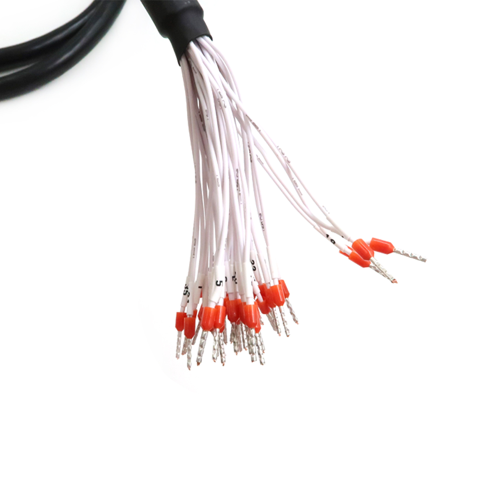 Professionell kabeltillverkare Skr&auml;ddarsydd DB25-kontakt i metall med kabel